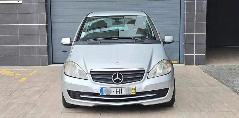 Usado Mercedes A160 82 HP (60 kW) 2009 Cinzento Citadino