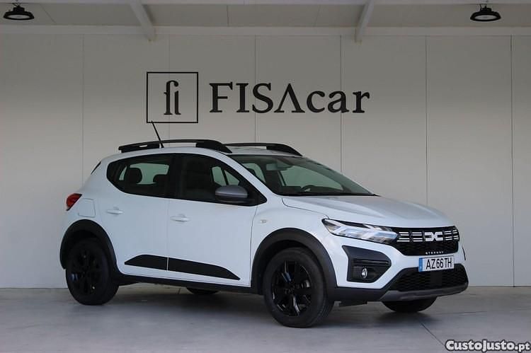 Branco Usado 2023 Dacia Sandero Essentiel Citadino | € 14.990 (Preço justo) - Imagem 1/1