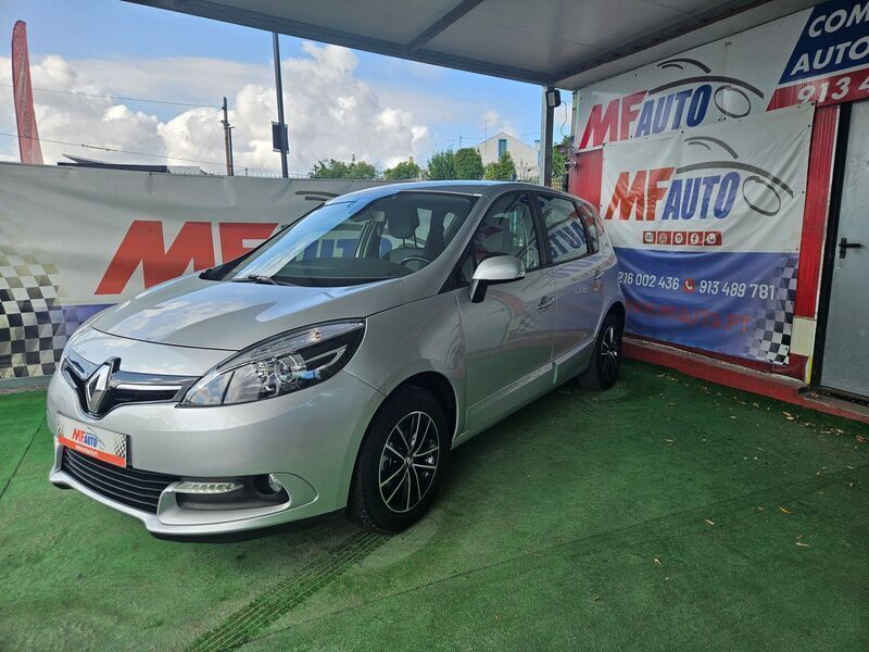 Cinza Usado 2015 Renault Scénic III Monovolume | € 8.500 (Bom preço) - Imagem 1/4
