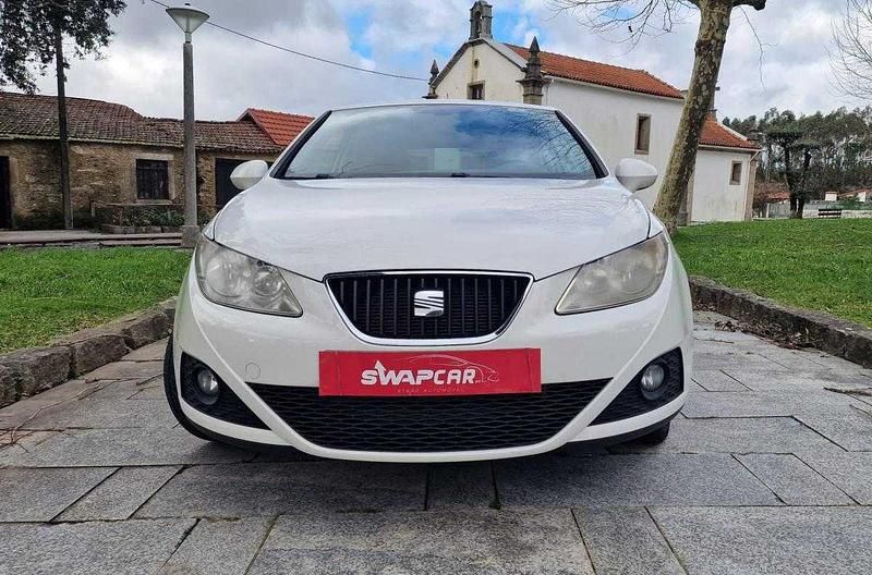 Usado Seat Ibiza Copa 90 HP (66 kW) 2011 Branco