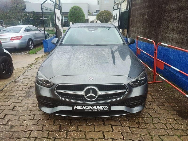 Cinza Usado 2021 Mercedes C220 Avantgarde Sedan | € 42.750 (Caro) - Imagem 1/4