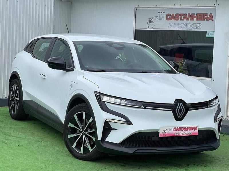 Branco Usado 2023 Renault Mégane Evolution | € 25.900 (Preço elevado) - Imagem 1/4
