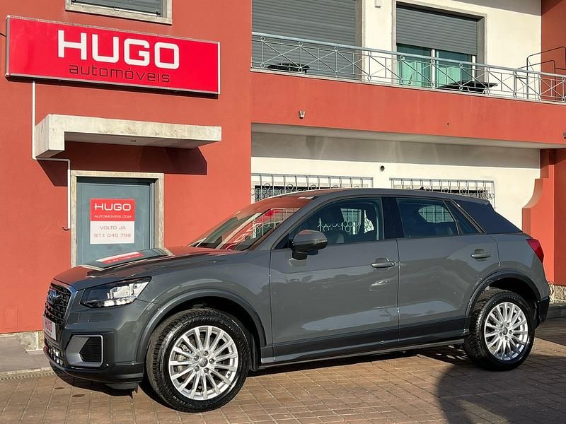 Cinzento Usado 2019 Audi Q2 Sport SUV | € 25.900 - Imagem 1/4