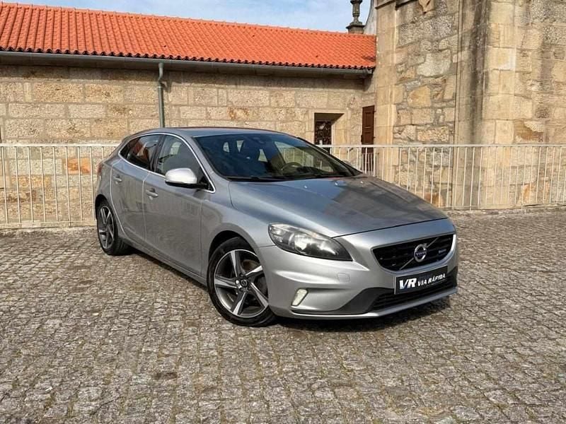 Usado Volvo V40 R-Design 115 HP (84 kW) 2015 Cinza Carrinha