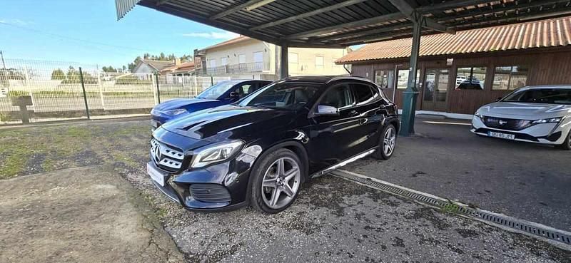Preto Usado 2019 Mercedes GLA200 SUV | € 25.990 - Imagem 1/4