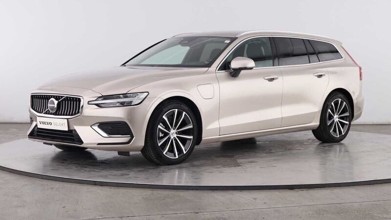 Bege Usado 2025 Volvo V60 Carrinha | € 44.800 (Preço justo) - Imagem 1/4