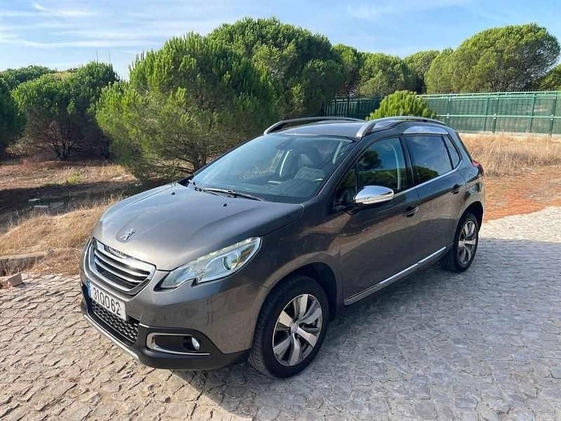 Cinzento Usado 2015 Peugeot 2008 SUV | € 10.900 (Bom preço) - Imagem 1/4