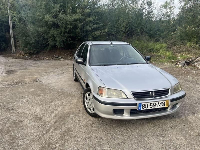 Usado 1999 Honda Civic Sedan | € 2.750 - Imagem 1/4
