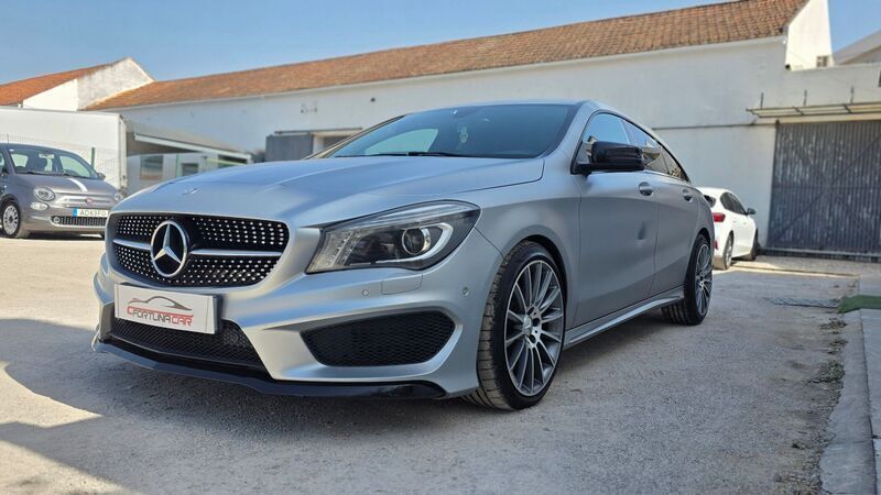 Cinza Usado 2015 Mercedes CLA220 Shooting Brake AMG line Carrinha | € 23.990 - Imagem 1/4