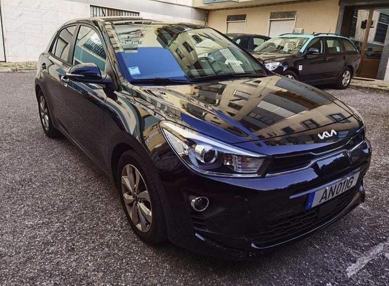 Usado 2022 Kia Rio Turbo Sedan | € 15.400 (Caro) - Imagem 1/4