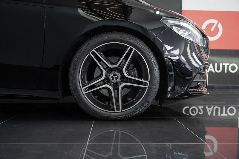 Usado Mercedes B180 AMG line 116 HP (85 kW) 2023 Preto Monovolume