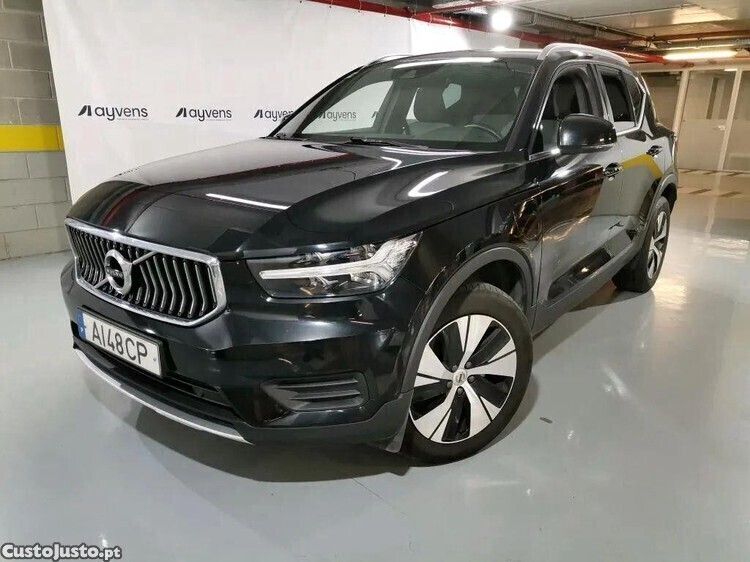 Preto Usado 2021 Volvo XC40 Inscription SUV | € 30.400 (Preço justo) - Imagem 1/1