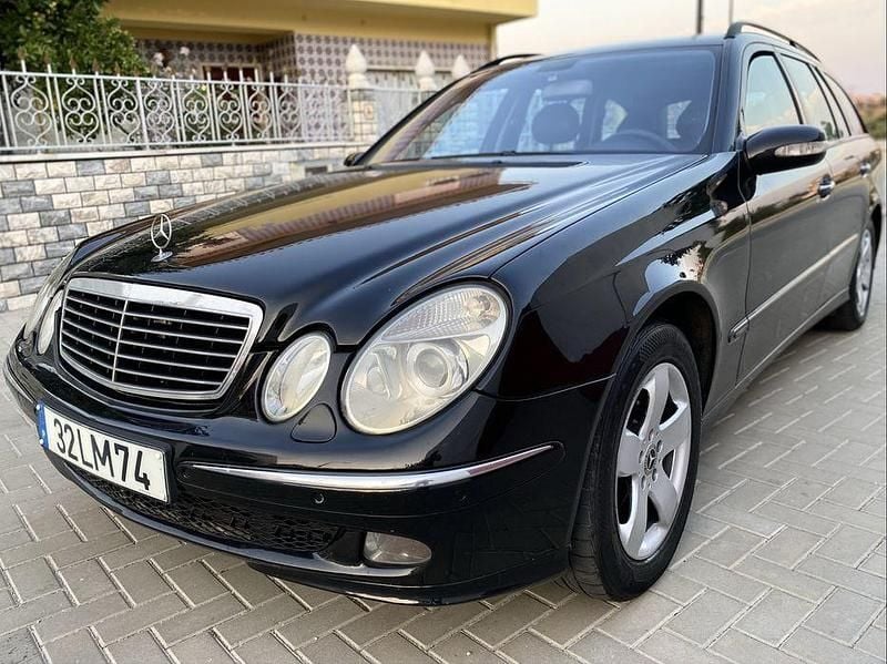 Usado 2004 Mercedes E320 Sedan | € 6.950 - Imagem 1/4