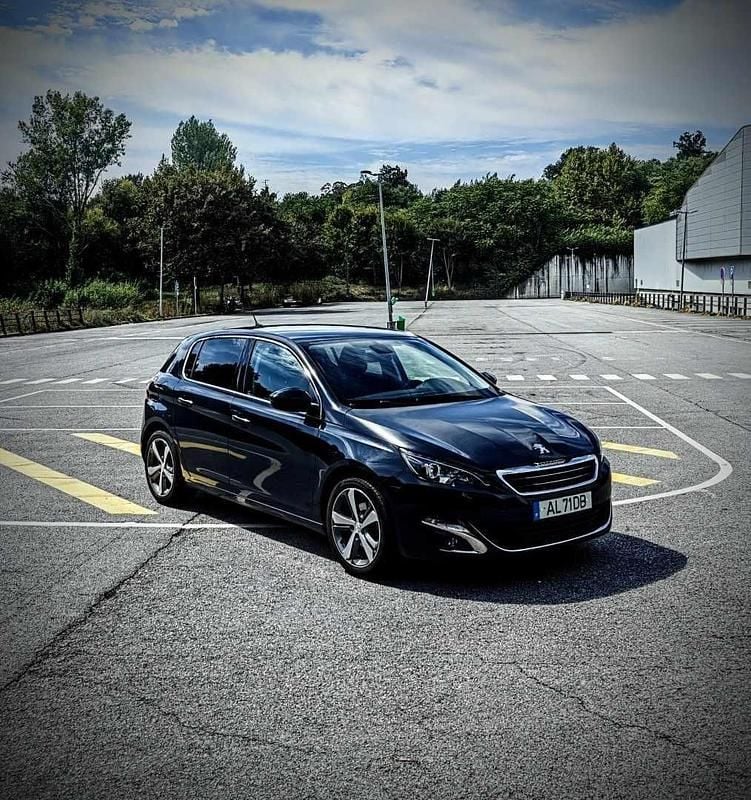 Usado Peugeot 308 130 HP (95 kW) 2016 Outra