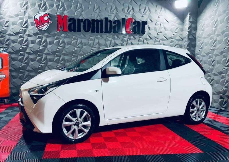 Branco Usado 2020 Toyota Aygo X-play Citadino | € 11.750 (Caro) - Imagem 1/4