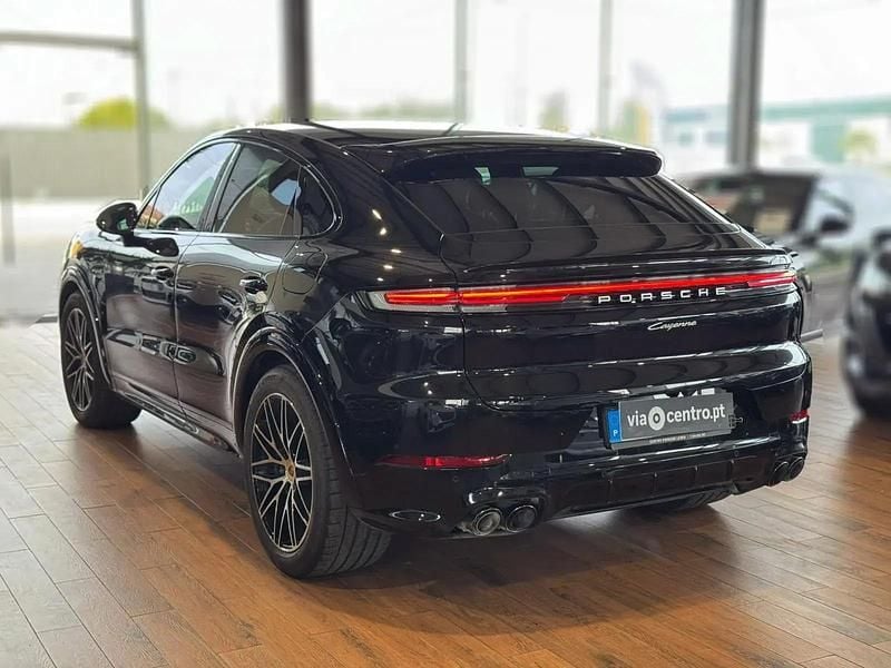 Usado Porsche Cayenne 470 HP (345 kW) 2024 Preto SUV