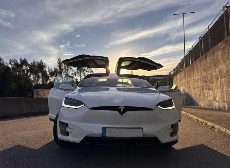 Usado 2018 Tesla Model X SUV | € 29.900 - Imagem 1/4