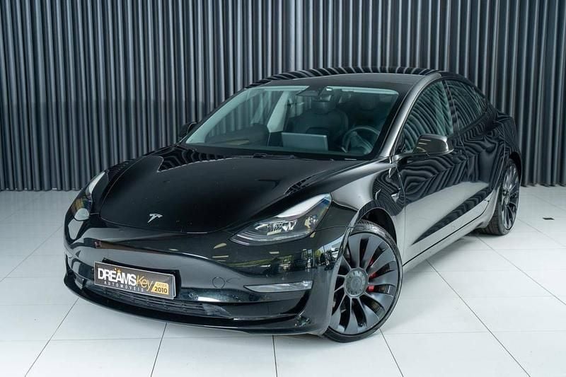Preto Usado 2022 Tesla Model 3 Sedan | € 33.800 (Preço justo) - Imagem 1/4