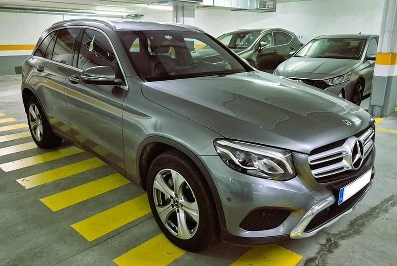 Cinzento Usado 2018 Mercedes GLC250 | € 34.500 (Bom preço) - Imagem 1/4