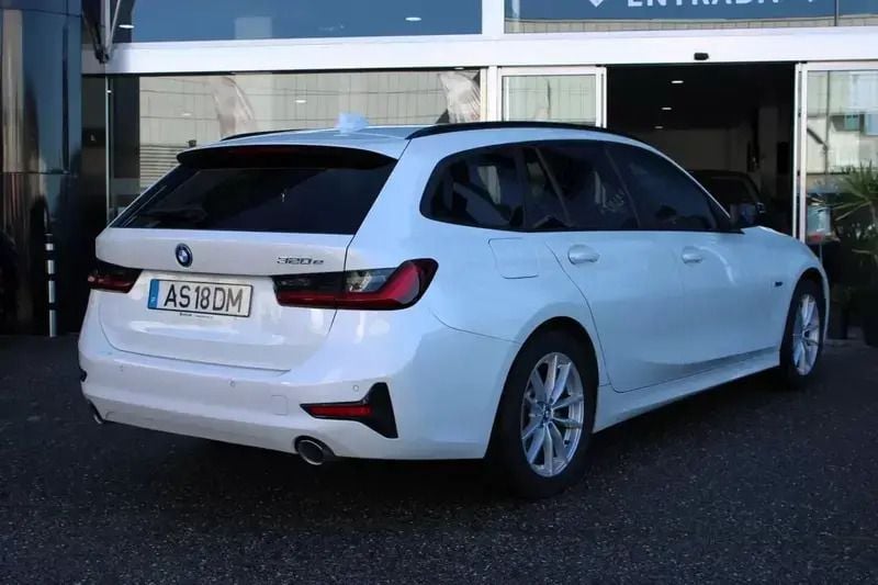 Usado BMW 320e 204 HP (150 kW) 2022 Branco Carrinha