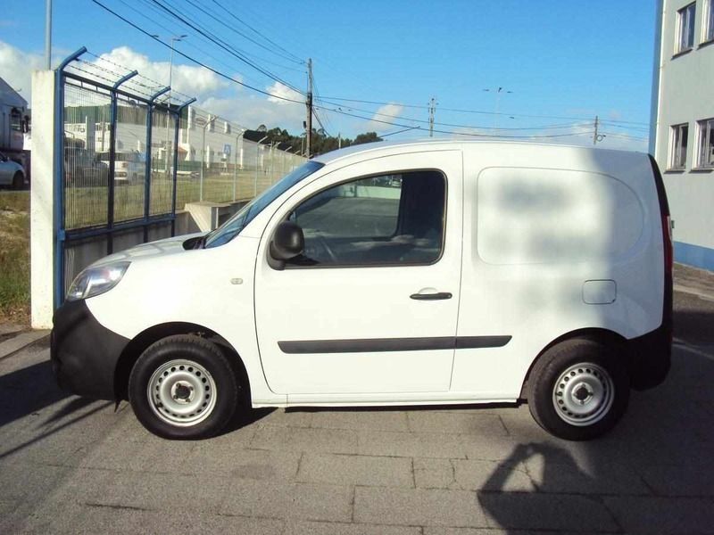 Branco Usado 2018 Renault Kangoo Business Monovolume | € 11.950 (Preço justo) - Imagem 1/4
