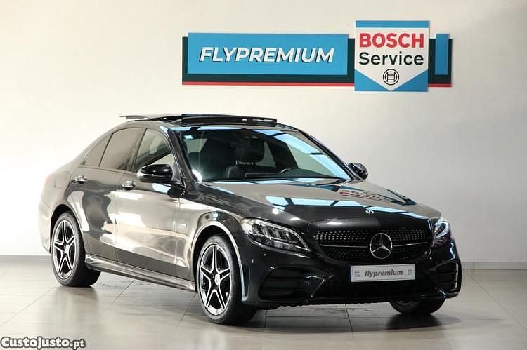 Cinza Usado 2019 Mercedes C300e AMG line Sedan | € 34.990 (Caro) - Imagem 1/1