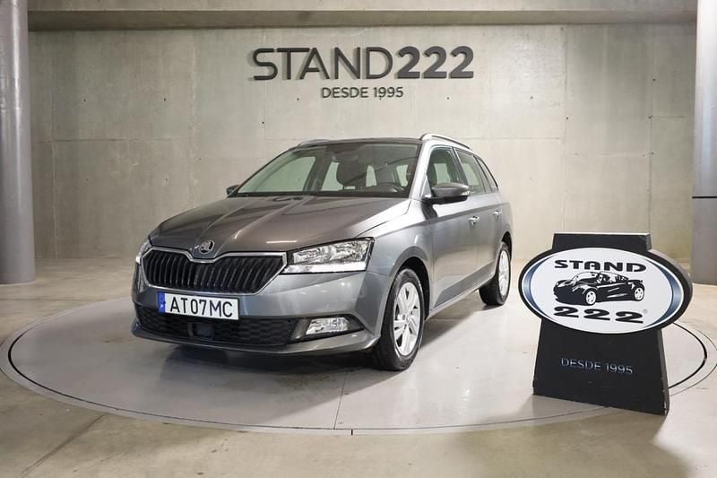Cinza Usado 2022 Skoda Fabia Ambition Citadino | € 14.950 (Preço justo) - Imagem 1/4