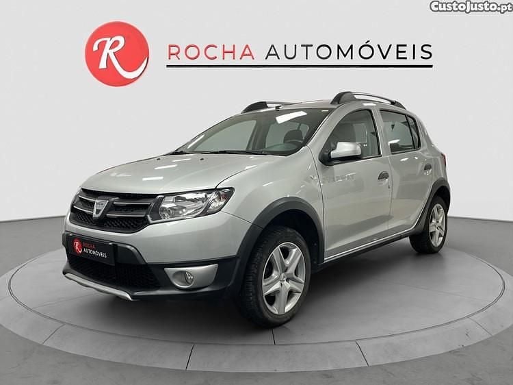 Cinza Usado 2017 Dacia Sandero Stepway Citadino | € 10.899 (Preço justo) - Imagem 1/1
