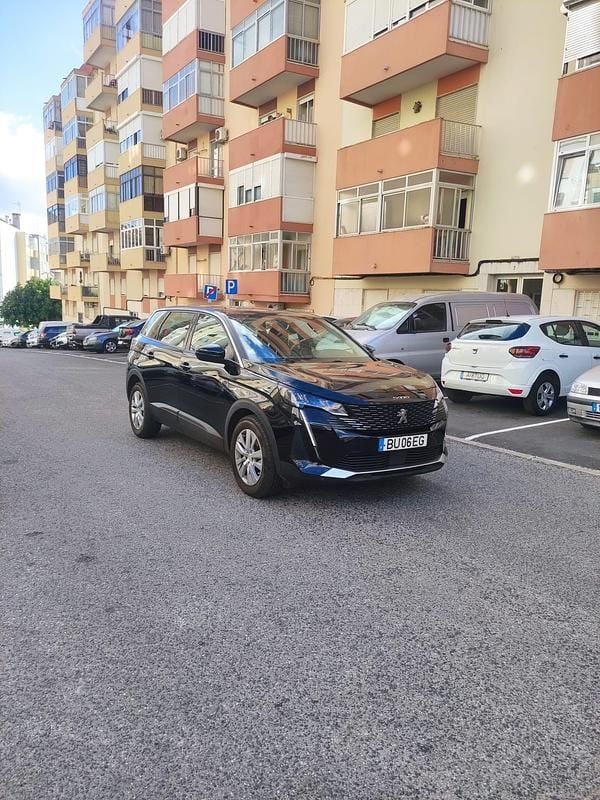 Preto Usado 2021 Peugeot 5008 Allure Monovolume | € 23.500 (Bom preço) - Imagem 1/4