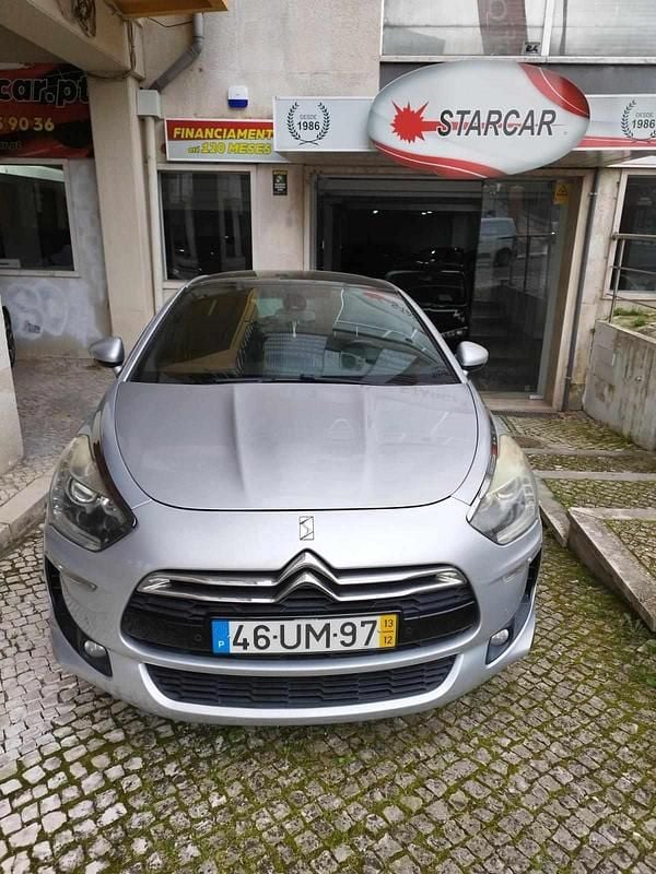 Cinzento Usado 2013 Citroën DS5 Citadino | € 12.900 (Preço elevado) - Imagem 1/4