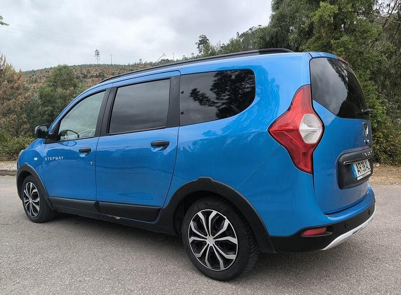 Usado Dacia Lodgy Stepway 115 HP (84 kW) 2018 Monovolume