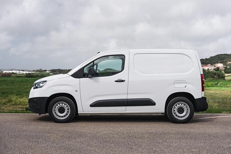 Usado Toyota Proace City City 100 HP (73 kW) 2024 Branco (sólida) Monovolume