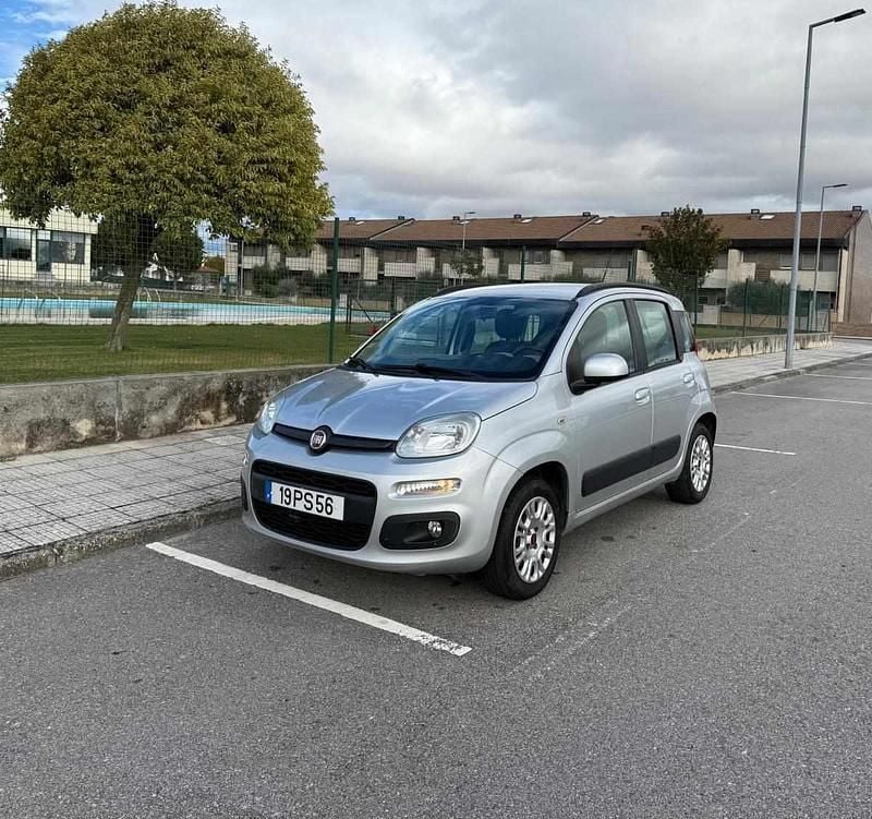 Cinzento Usado 2015 Fiat Panda Citadino | € 10.950 (Preço elevado) - Imagem 1/4