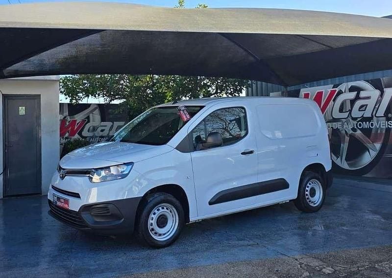 Branco Usado 2024 Toyota Proace Monovolume | € 18.950 (Super Preço) - Imagem 1/4