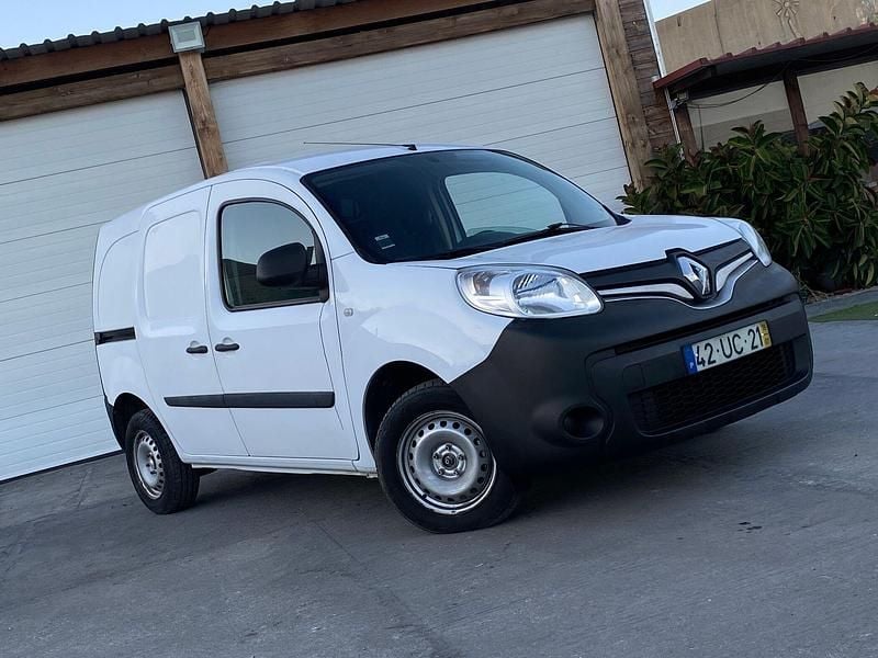 Usado Renault Kangoo Business 75 HP (55 kW) 2018 Branco Monovolume
