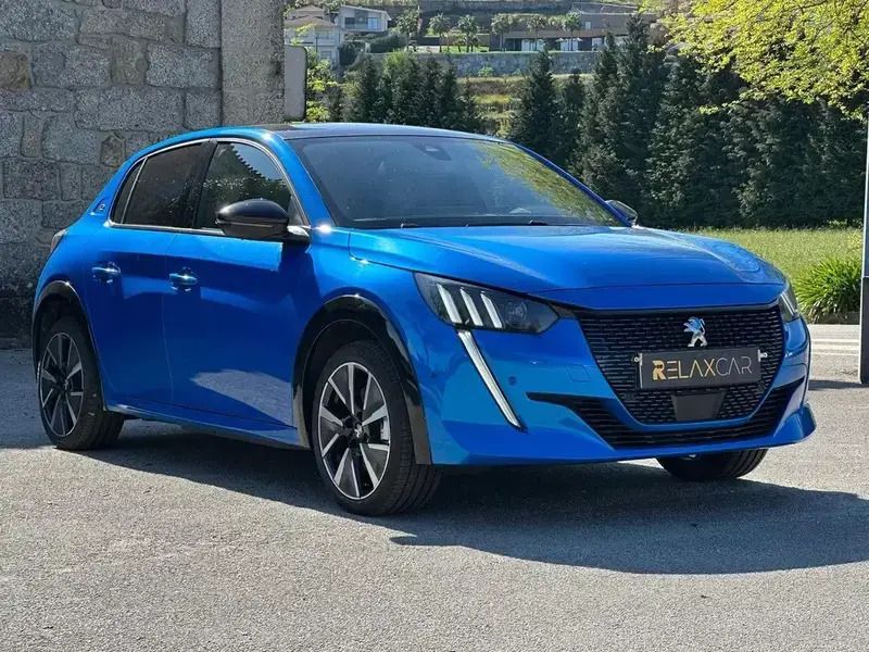 Usado Peugeot e-208 GT 100 kW (136 HP) 2020 Azul Citadino