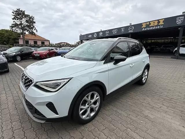 Branco Usado 2022 Seat Arona FR SUV | € 18.900 (Preço justo) - Imagem 1/4