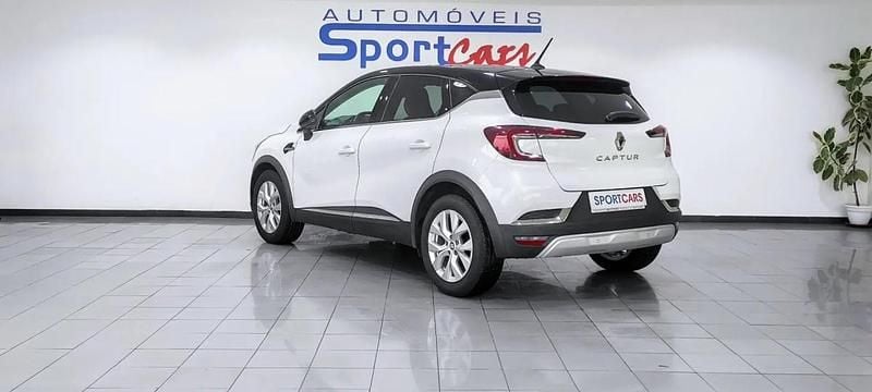 Usado Renault Captur Intens 100 HP (73 kW) 2022 Branco SUV