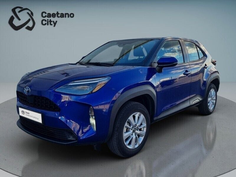 Azul (pintura metalizada) Usado 2024 Toyota Yaris Comfort Sedan | € 25.950 (Preço justo) - Imagem 1/4
