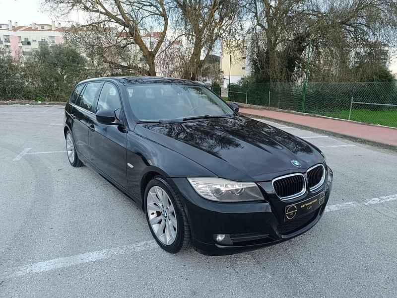 Usado BMW 320 177 HP (130 kW) 2009 Preto Carrinha