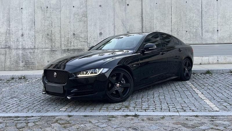 Usado 2018 Jaguar XE R-Sport Sedan | € 17.990 (Bom preço) - Imagem 1/4