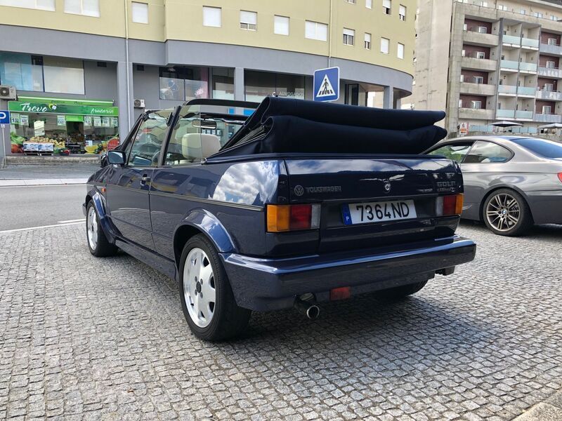 Usado VW Golf Cabriolet 90 HP (66 kW) 1991 Azul Cabrios