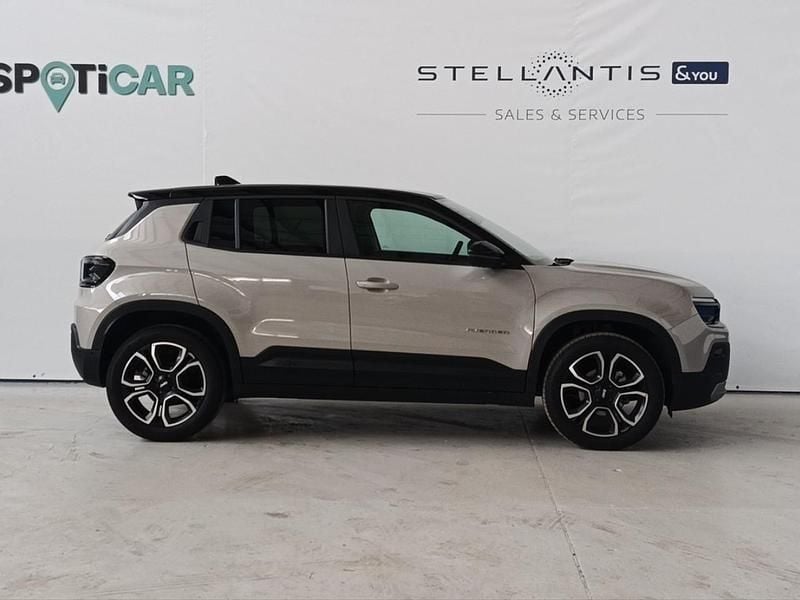 Usado Jeep Avenger Summit 101 HP (74 kW) 2025 Bege SUV