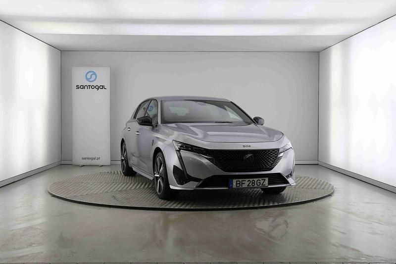 Usado Peugeot 308 GT 130 HP (95 kW) 2023 Cinzento