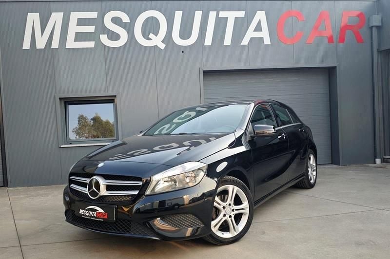 Preto Usado 2014 Mercedes A180 Urban | € 16.250 - Imagem 1/4