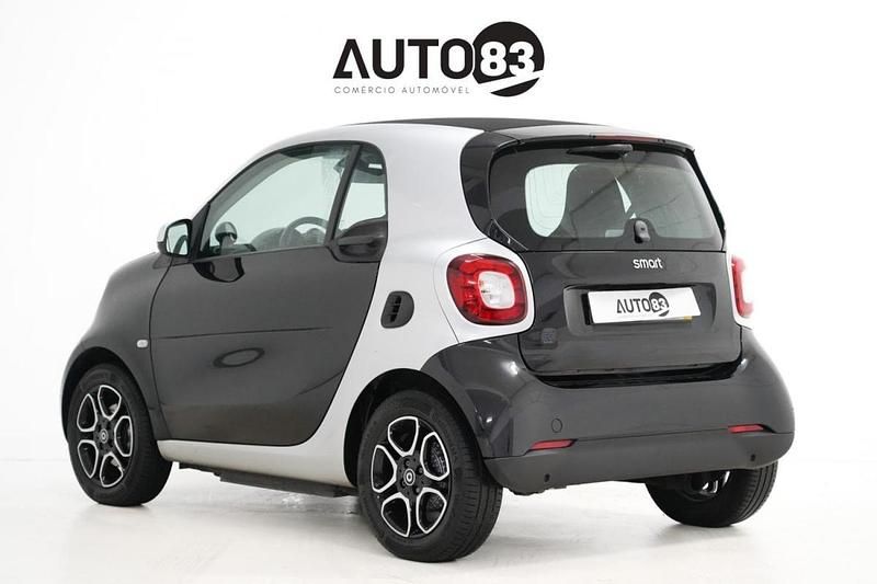 Usado Smart ForTwo Electric Drive 60 kW (82 HP) 2020 Preto