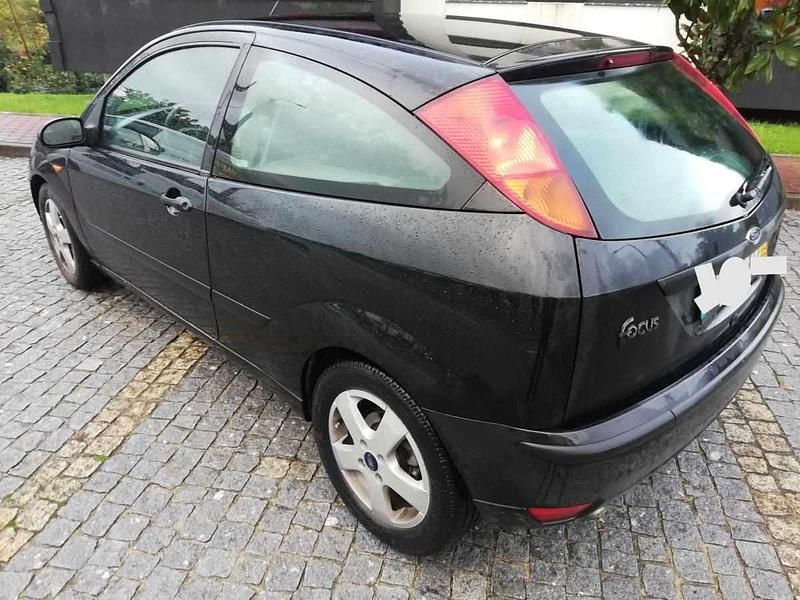 Usado Ford Focus 116 HP (85 kW) 2004 Preto Carrinha