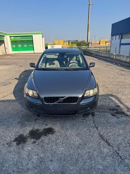 Usado 2004 Volvo S40 Sedan | € 5.500 (Preço justo) - Imagem 1/4