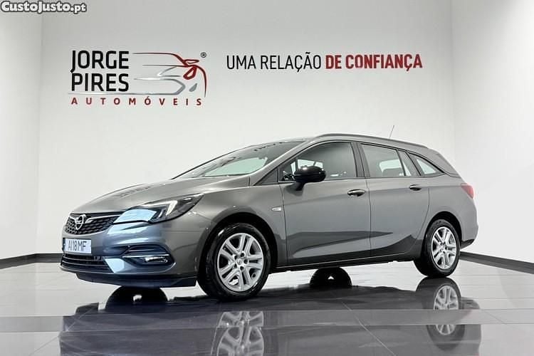 Usado Opel Astra Design Edition 122 HP (89 kW) 2021 Cinza Carrinha
