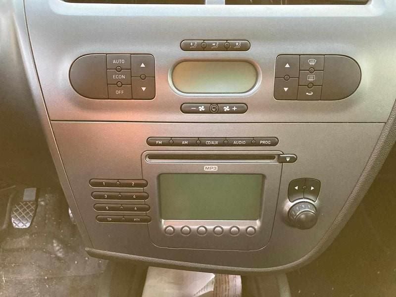 Preto Usado 2008 Seat Leon Citadino | € 4.350 (Preço justo) - Imagem 1/4